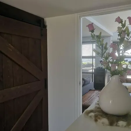Holiday home Braas&meer Lodge, Fantastisch Uitzicht Over Het Meer, Luxe Lodge! *
