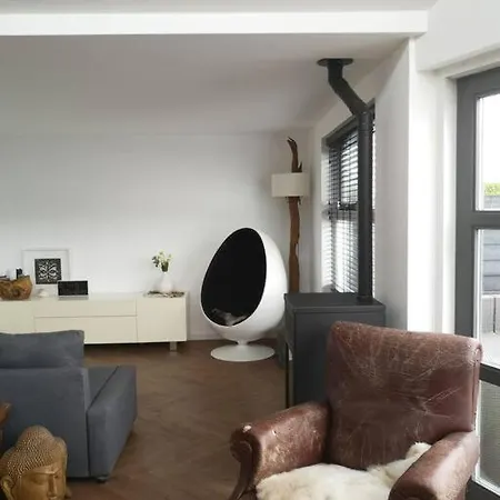 Holiday home Braas&meer Lodge, Fantastisch Uitzicht Over Het Meer, Luxe Lodge! *